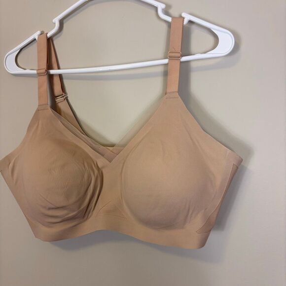 Honey Love Crossover Bra in Sand Mesh Detail 1X - Picture 4 of 6